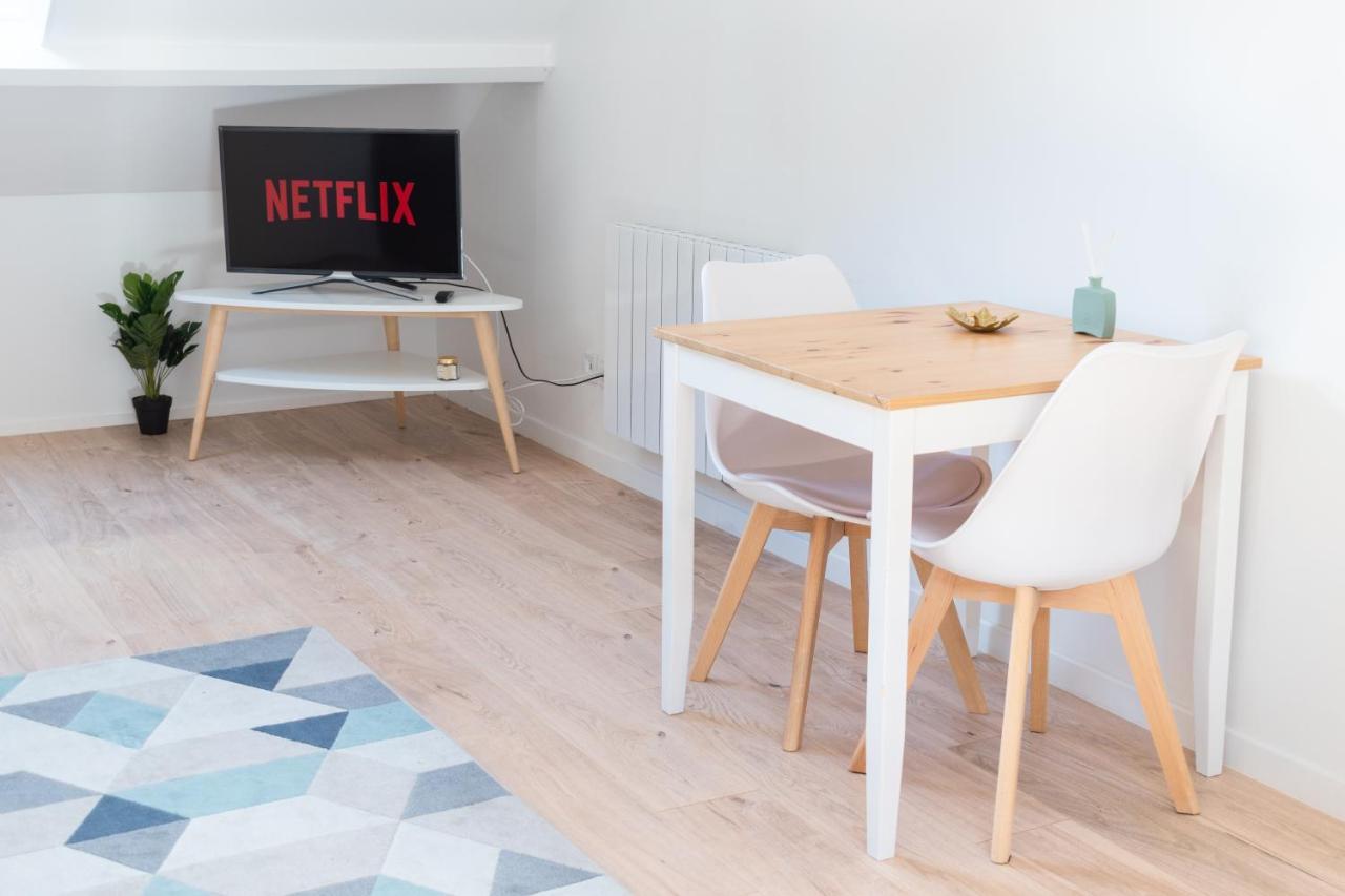 Studio De Charme En Hyper Centre-Ville De Melun Apartment ภายนอก รูปภาพ